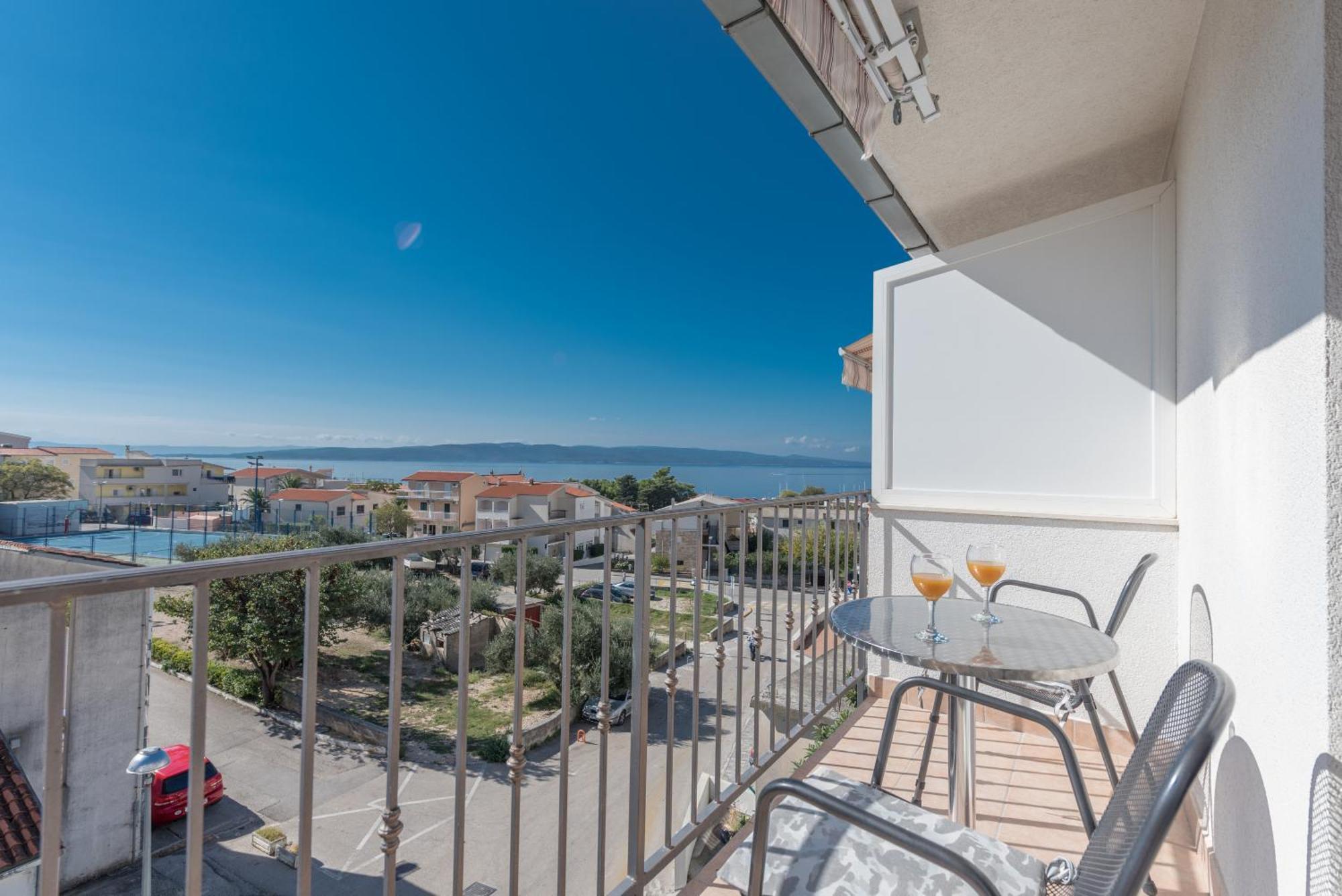 Apartments Nina M Baska Voda Exterior photo
